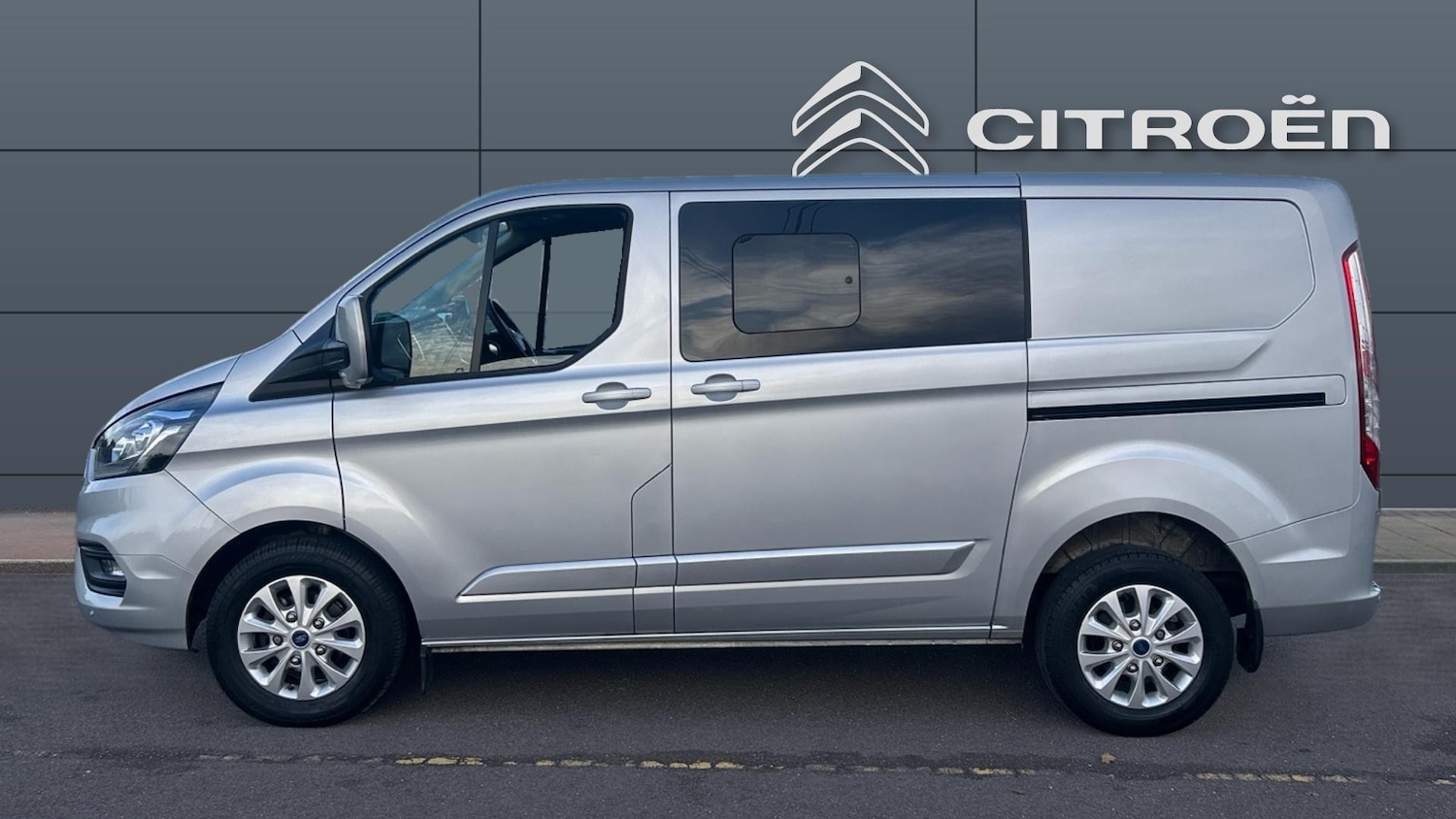 Used Ford Transit Custom 2023 for sale - 76577053: Photo 4