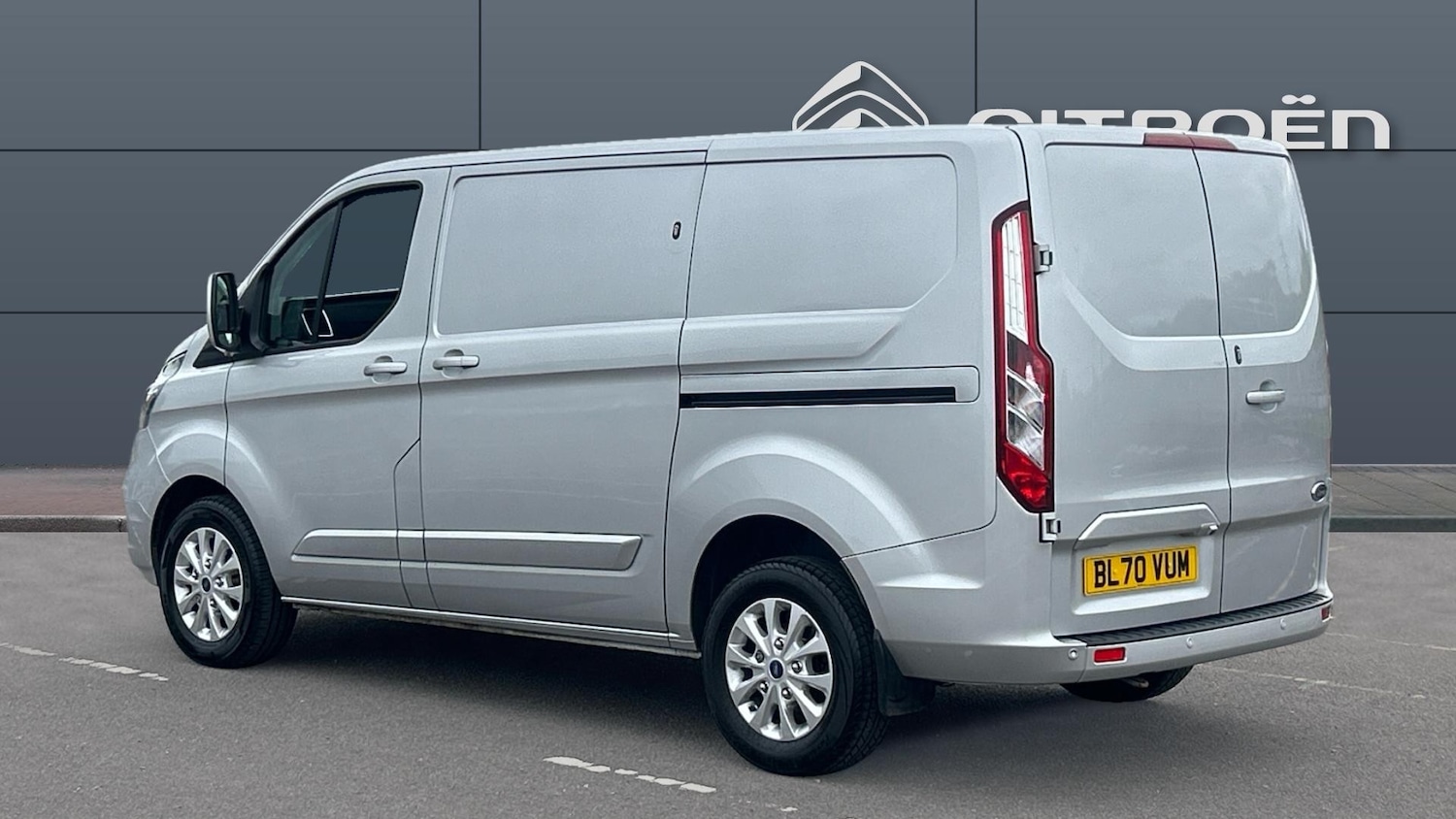 Used Ford Transit Custom 2020 for sale - 76372277: Photo 2