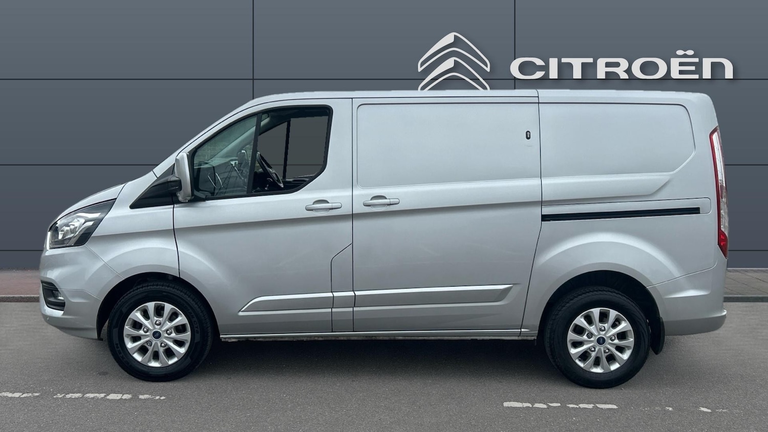 Used Ford Transit Custom 2020 for sale - 76372277: Photo 4