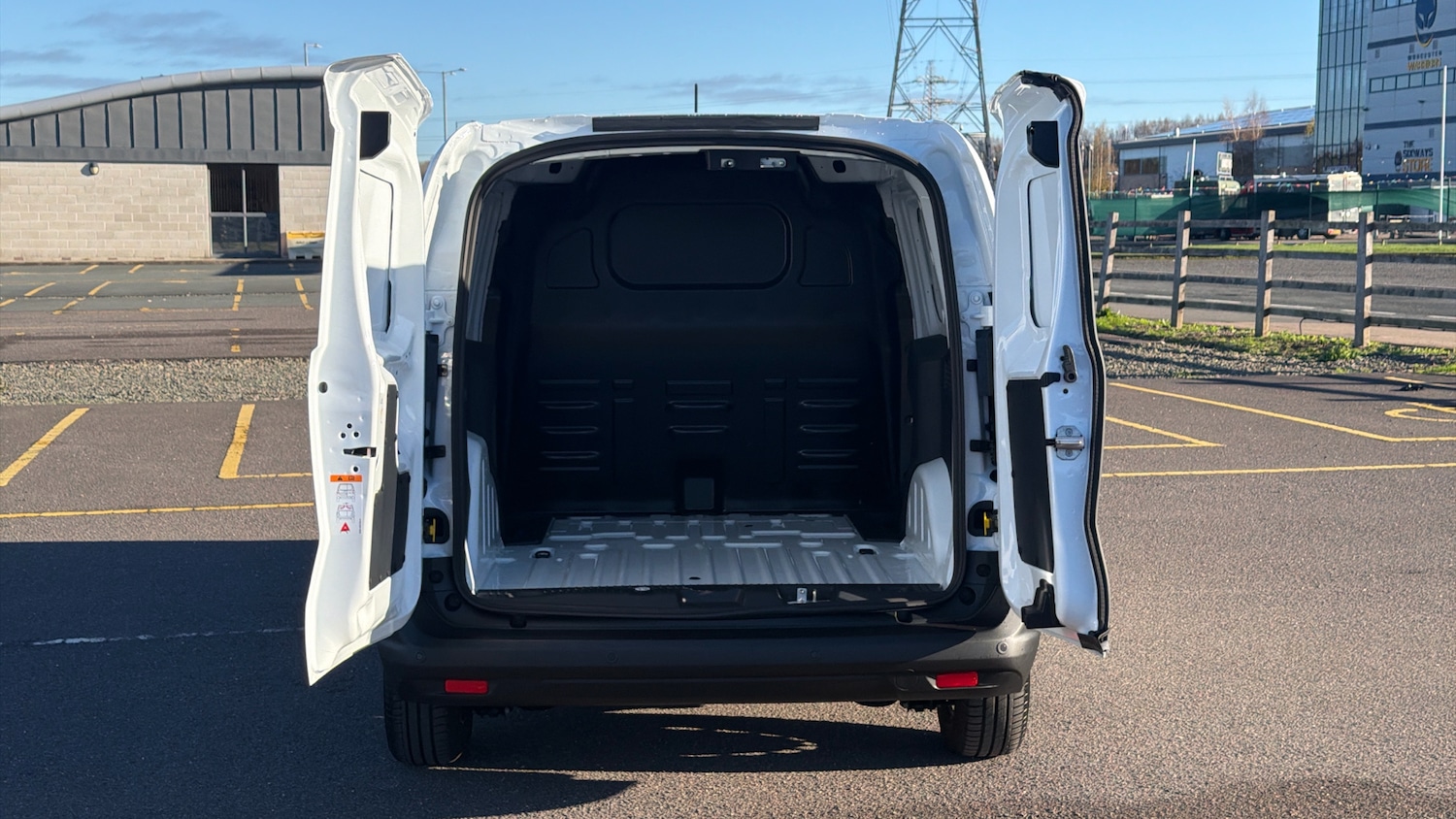 Used Ford Transit Courier 2025 for sale - 76705675: Photo 3