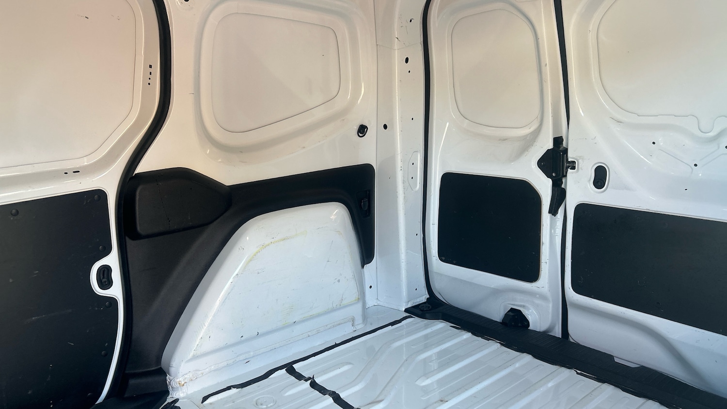 Used Nissan Other 2023 for sale - 77018993: Photo 14