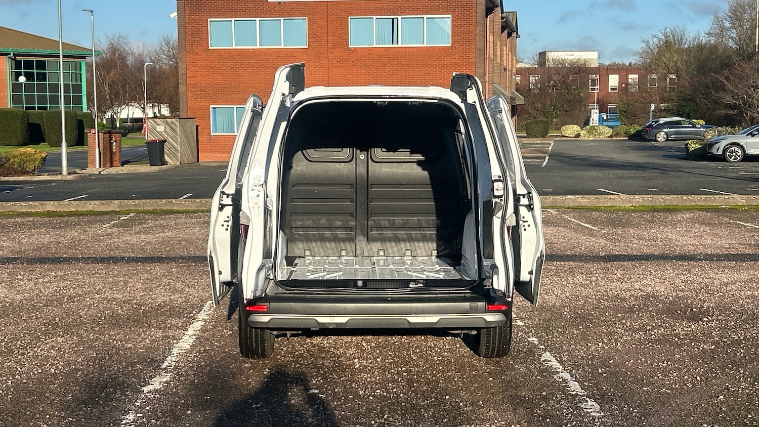 Used Nissan Other 2023 for sale - 77018993: Photo 3