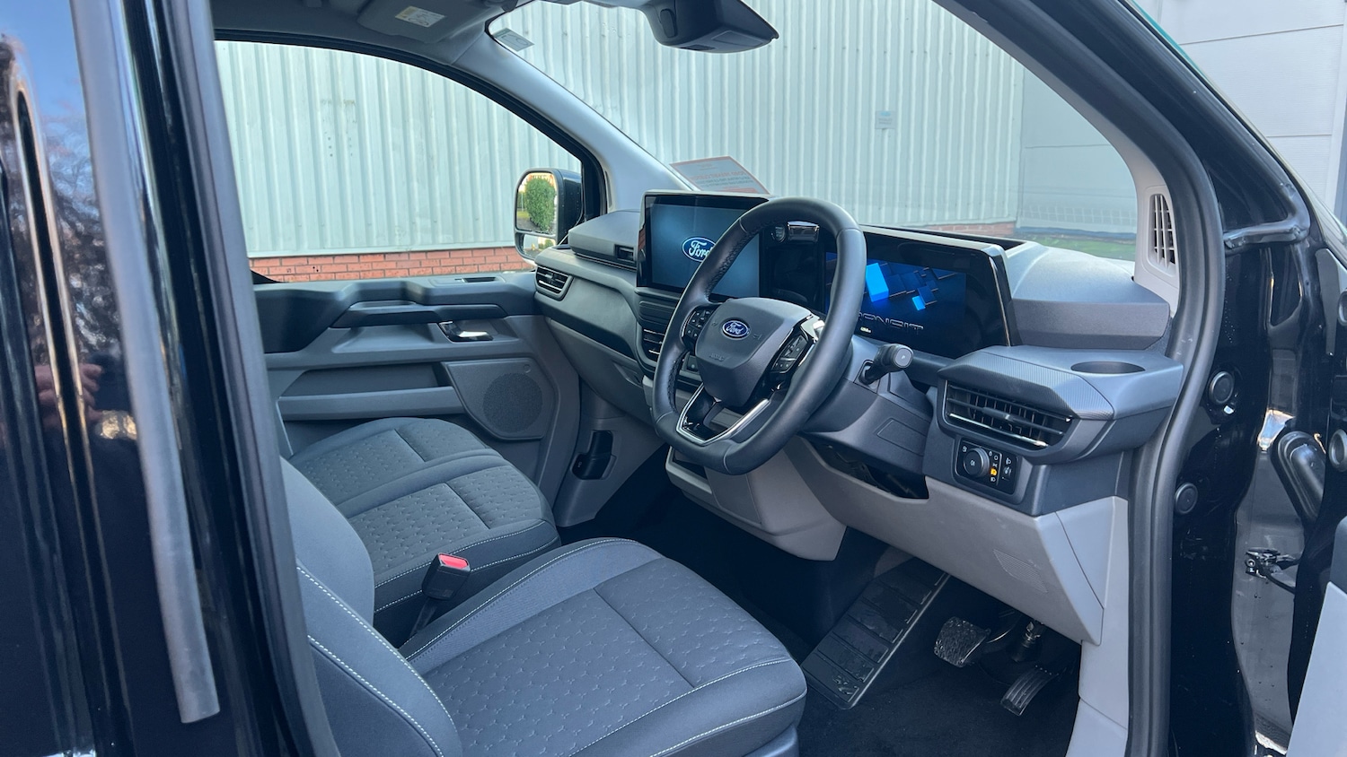 Used Ford Transit Custom 2025 for sale - 77272141: Photo 6