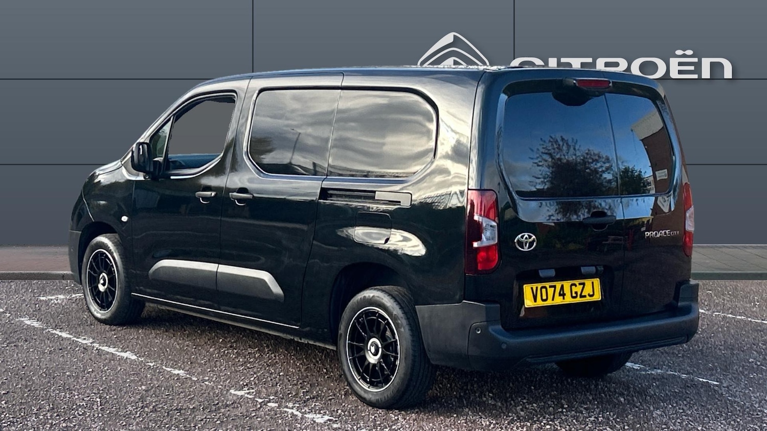 Used Toyota ProAce 2024 for sale - 76436474: Photo 2