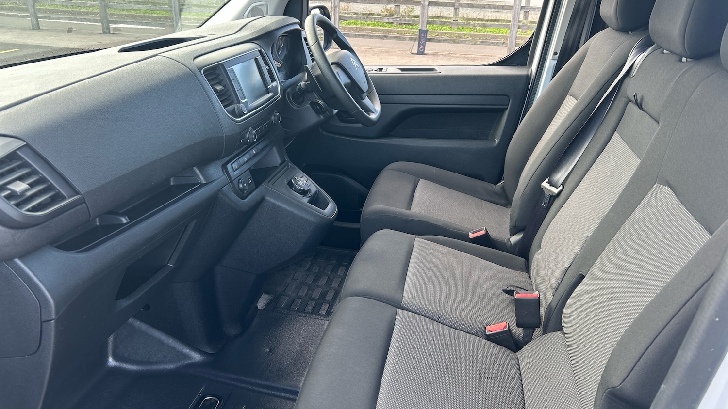 Used Citroen Dispatch 2024 for sale - 76372289: Photo 13