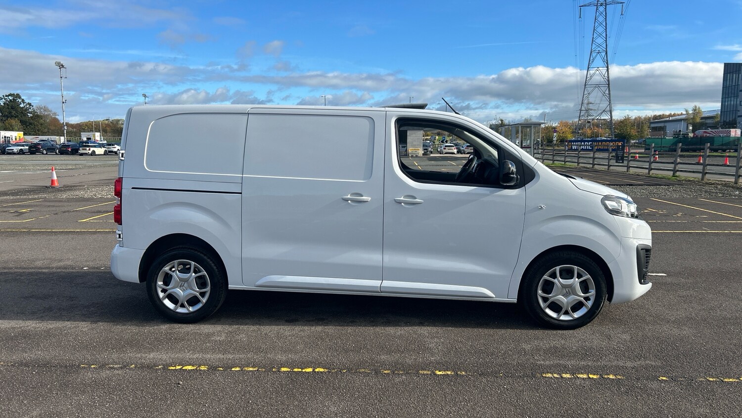 Used Citroen Dispatch 2024 for sale - 76372289: Photo 9