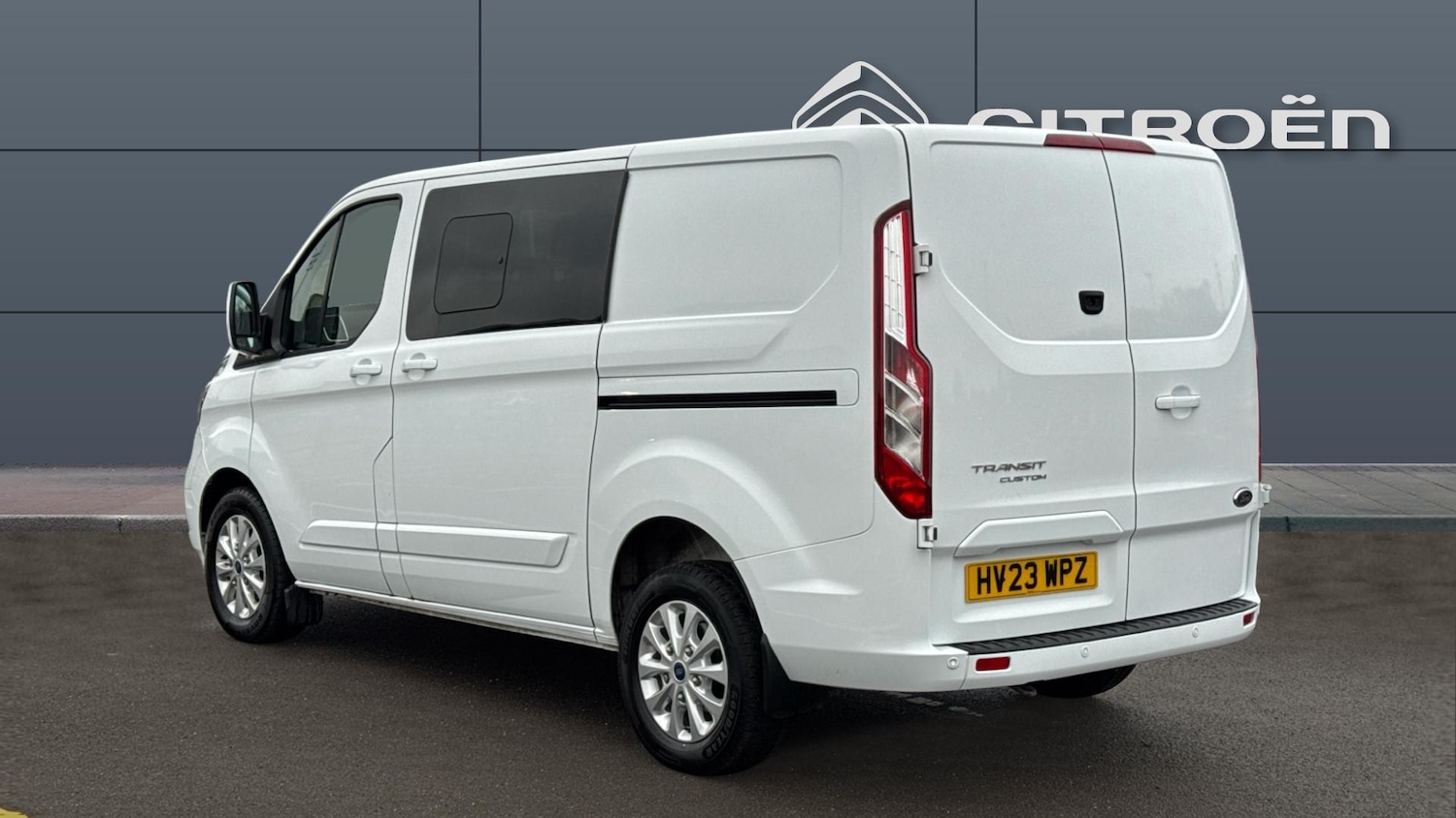 Used Ford Transit Custom 2023 for sale - 77617701: Photo 2