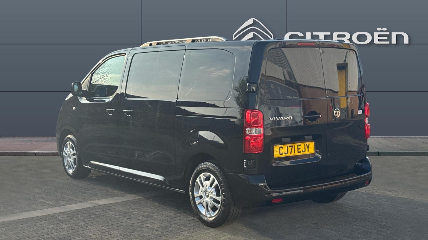 Used Vauxhall Vivaro 2022 for sale - 77983860: Photo 2