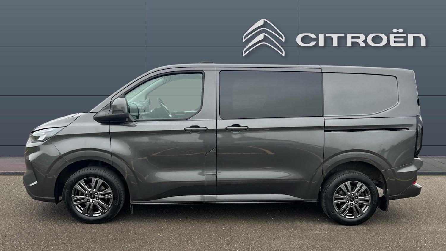 Used Ford Transit Custom 2024 for sale - 77329065: Photo 4