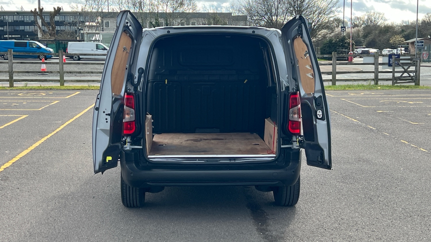 Used Citroen Berlingo 2022 for sale - 77830402: Photo 3