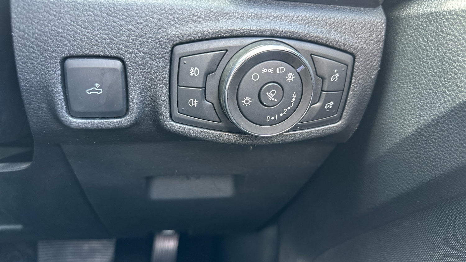 Vehicle 28