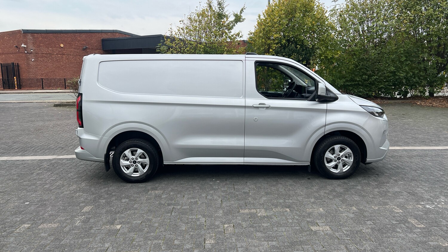 Used Ford Transit Custom 2025 for sale - 76372291: Photo 9