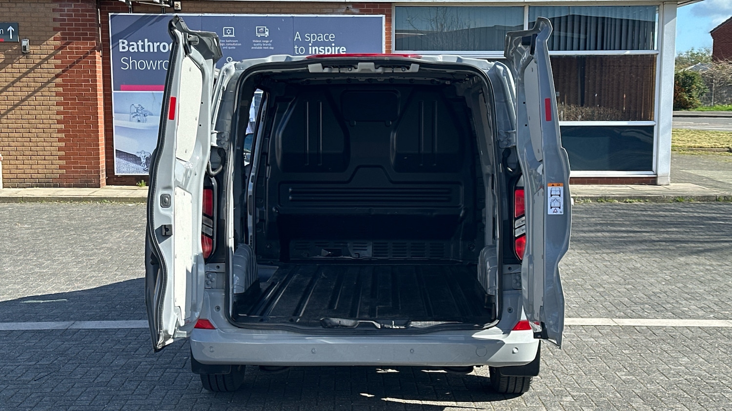 Used Ford Transit Custom 2024 for sale - 77898717: Photo 3