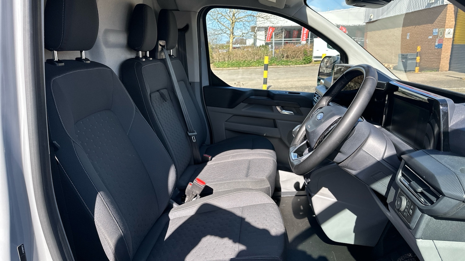 Used Ford Transit Custom 2024 for sale - 77898717: Photo 6