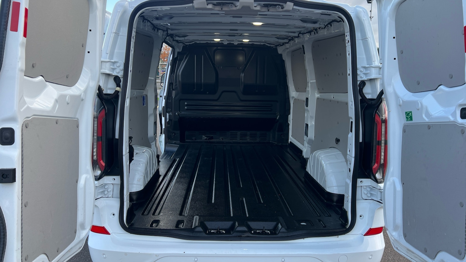 Used Ford Transit Custom 2024 for sale - 76517899: Photo 12