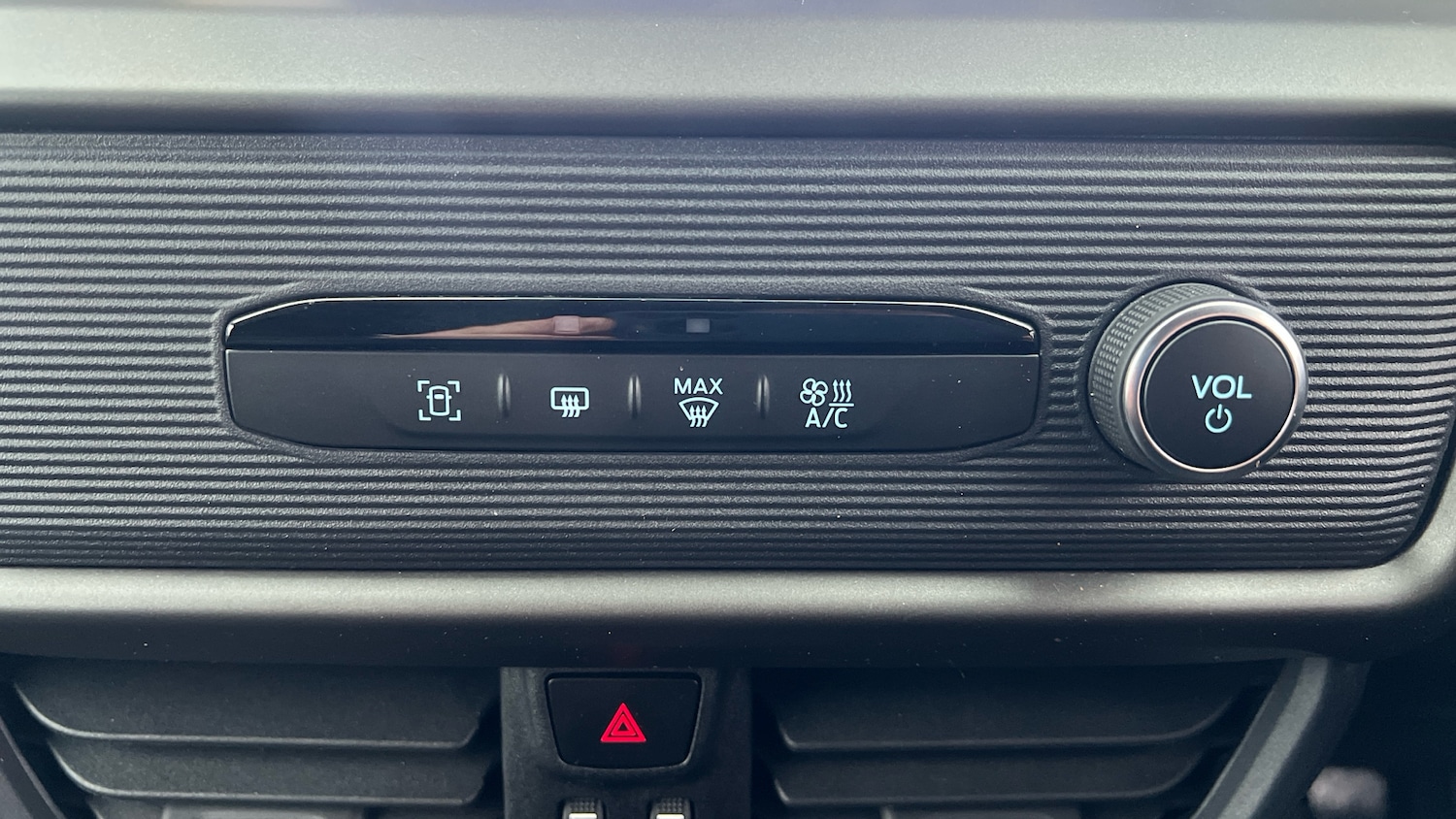 Used Ford Transit Courier 2024 for sale - 77247781: Photo 30