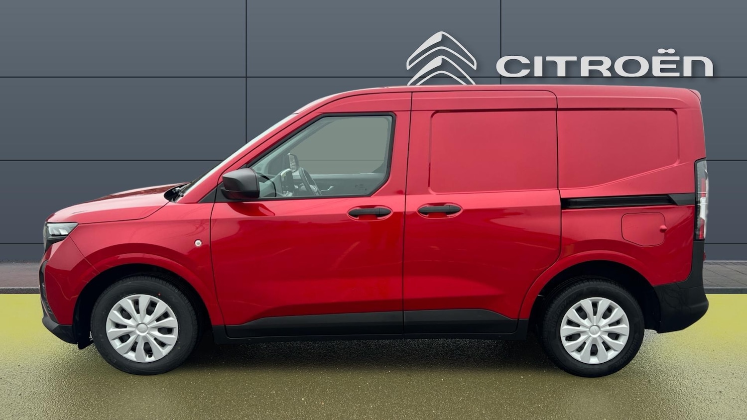 Used Ford Transit Courier 2024 for sale - 77247781: Photo 4