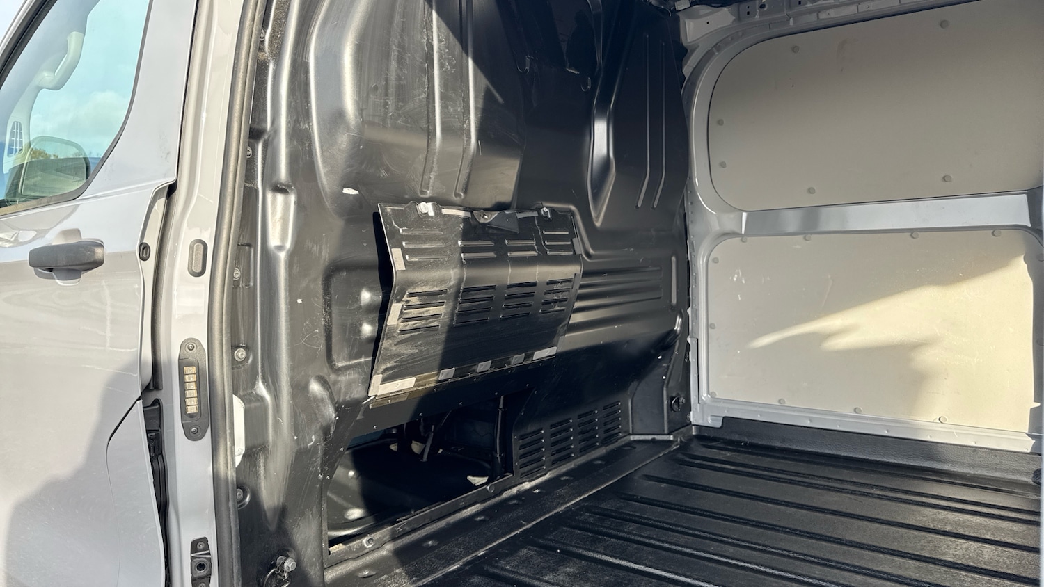 Used Ford Transit Custom 2025 for sale - 76576514: Photo 18