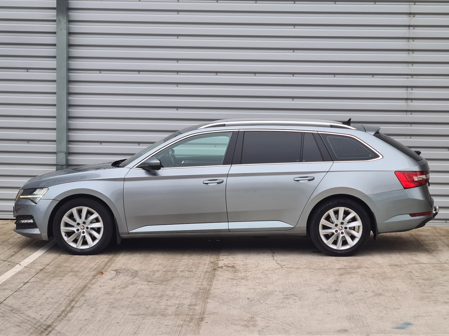 Used Skoda Superb 2020 for sale - 76638702: Photo 4