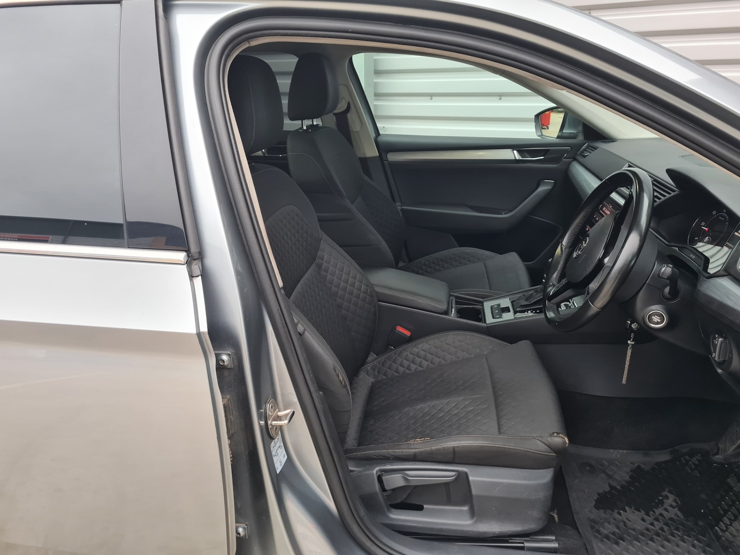 Used Skoda Superb 2020 for sale - 76638702: Photo 9