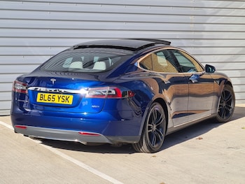 Used Tesla Model S 2015 for sale - 76041632: Photo