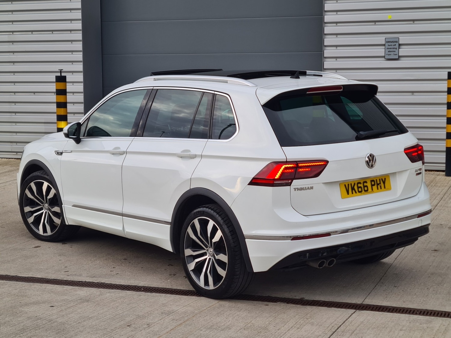 Used Volkswagen Tiguan 2016 for sale - 76156883: Photo 4