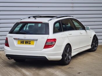Used Mercedes-Benz C-Class 2010 for sale - 75731535: Photo