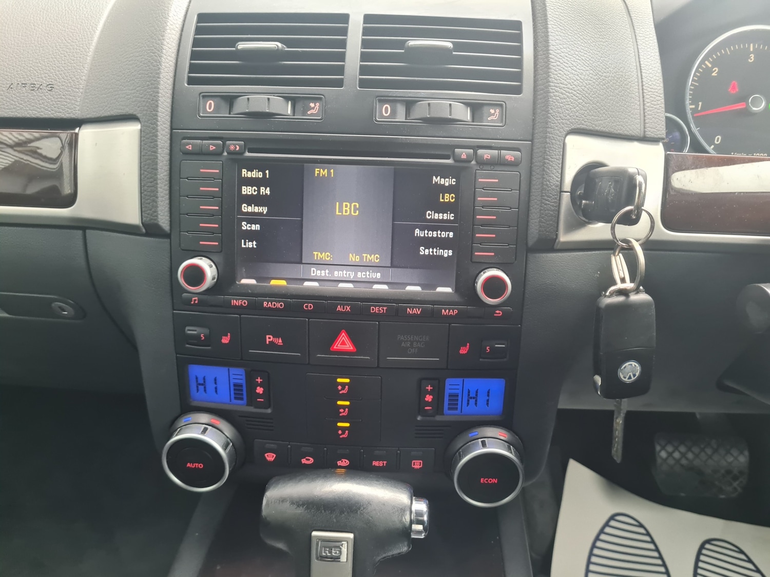 Used Volkswagen Touareg 2006 for sale - 76727075: Photo 12