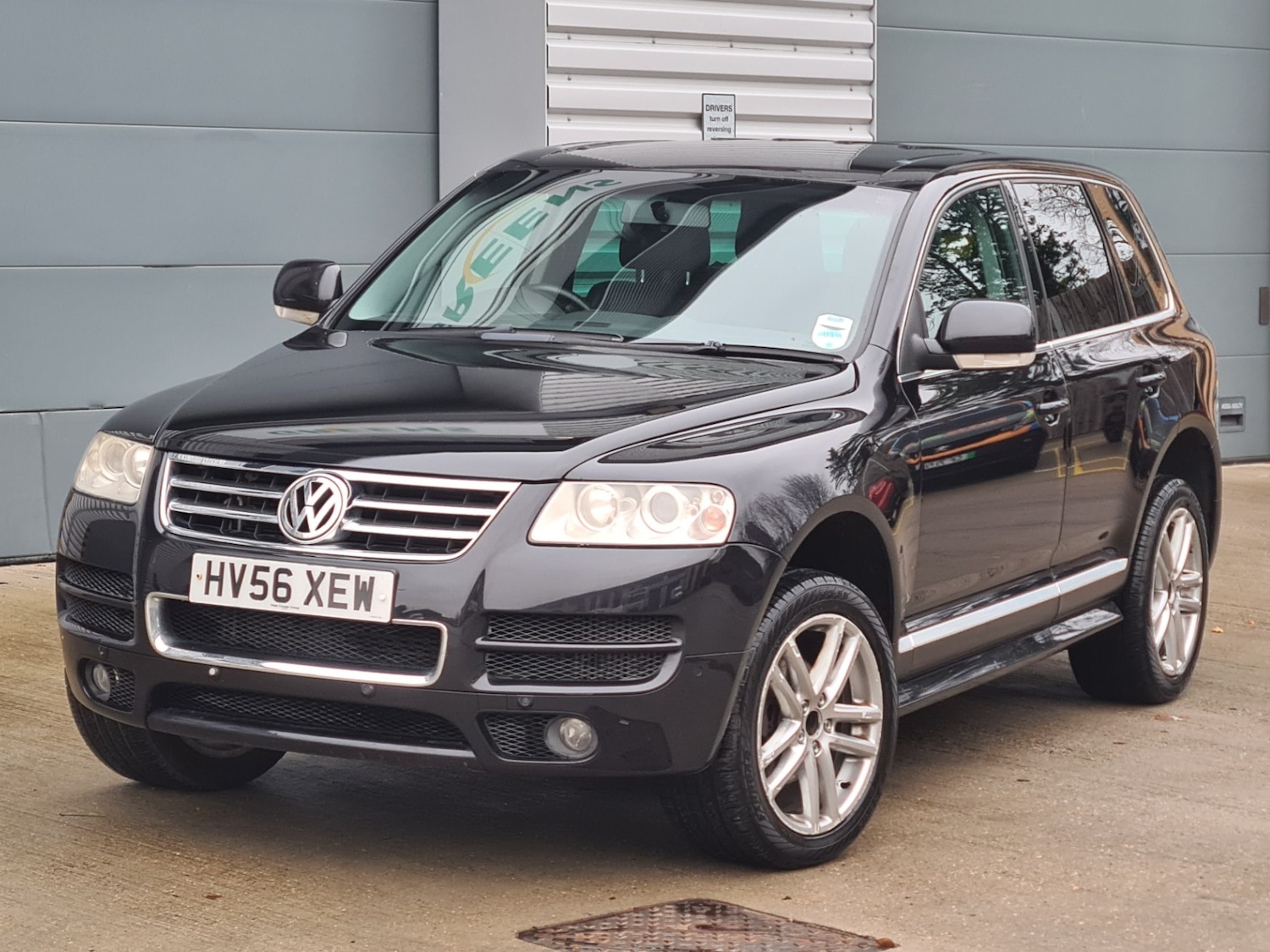 Used Volkswagen Touareg 2006 for sale - 76727075: Photo 2