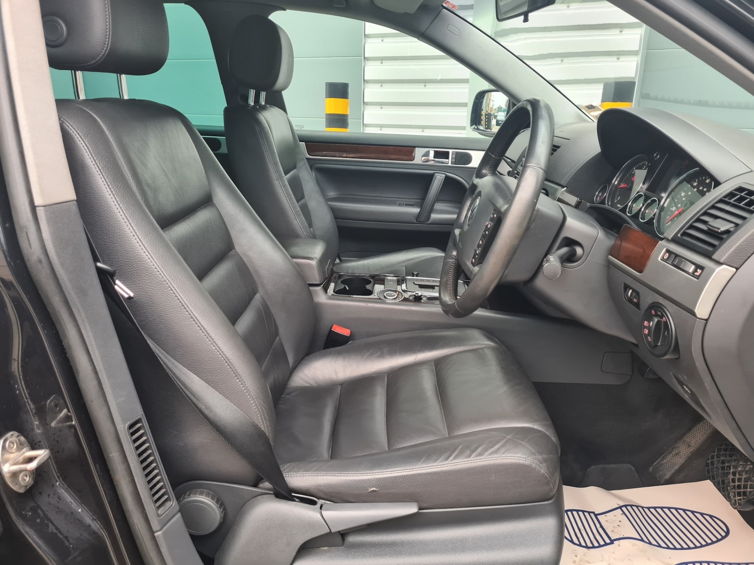 Used Volkswagen Touareg 2006 for sale - 76727075: Photo 5