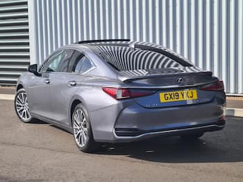 Used Lexus ES 2019 for sale - 79828401: Photo