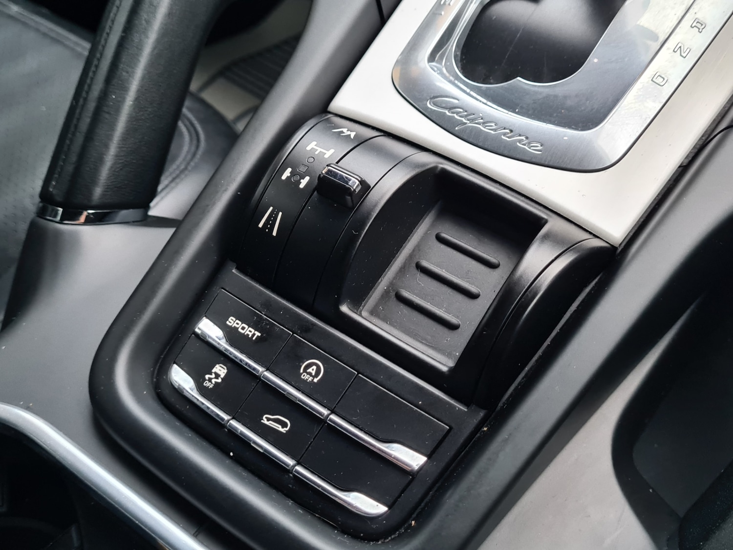 Used Porsche Cayenne 2011 for sale - 76821996: Photo 10