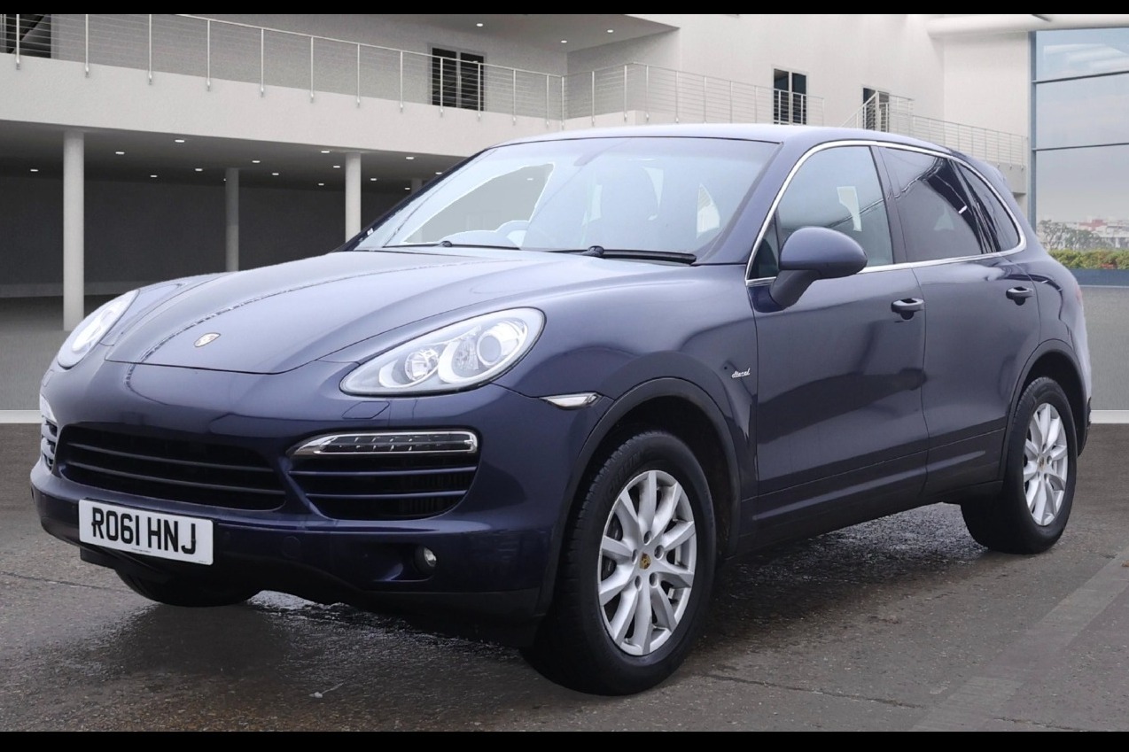 Used Porsche Cayenne 2011 for sale - 76821996: Photo 2