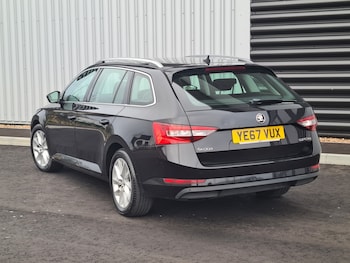 Used Skoda Superb 2017 for sale - 77906311: Photo