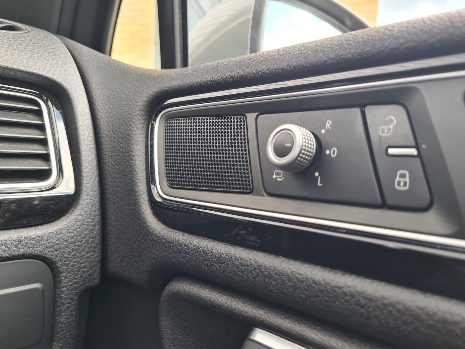 Used Volkswagen Touareg 2014 for sale - 77438800: Photo 16