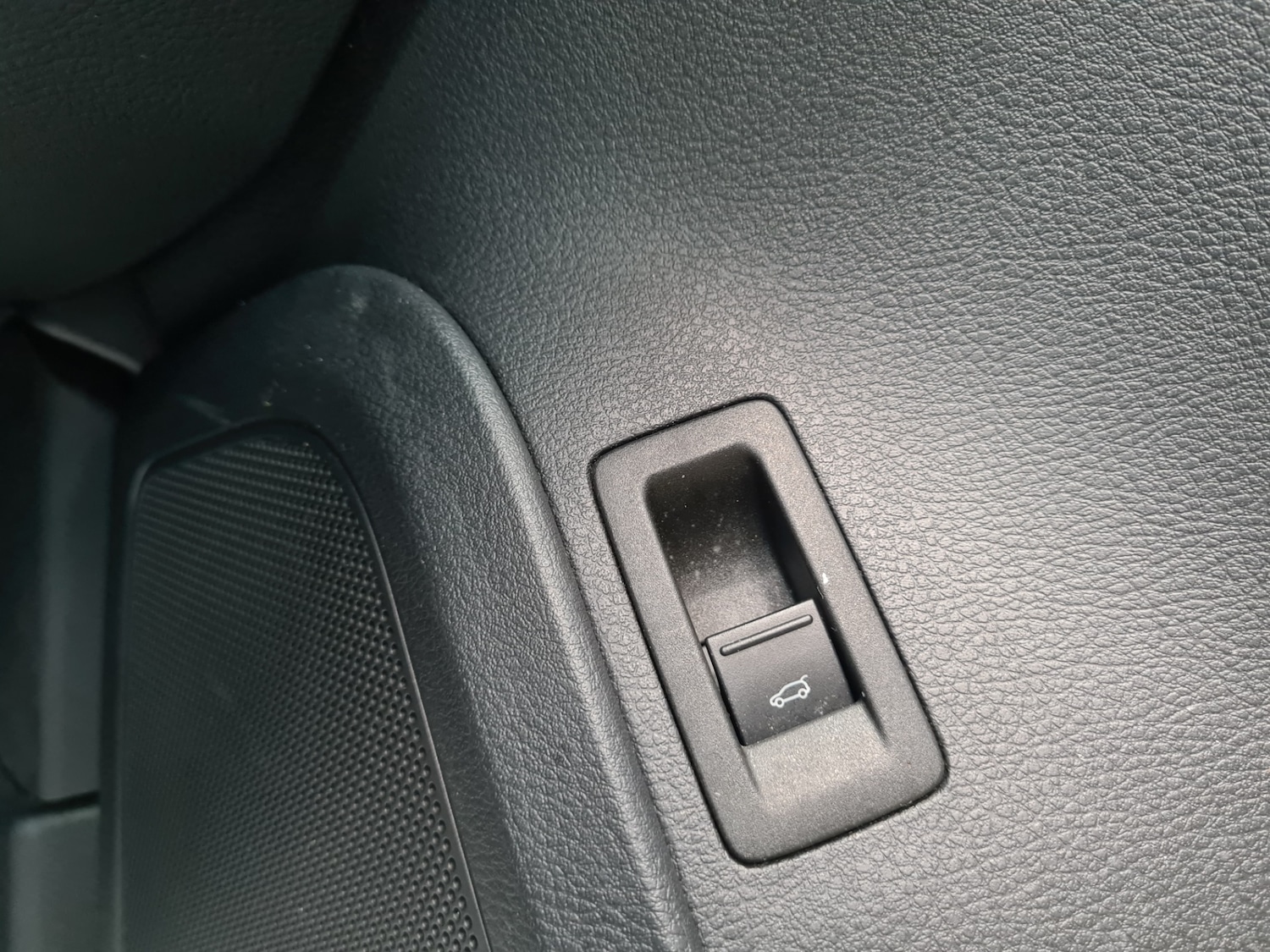 Used Volkswagen Touareg 2014 for sale - 77438800: Photo 17