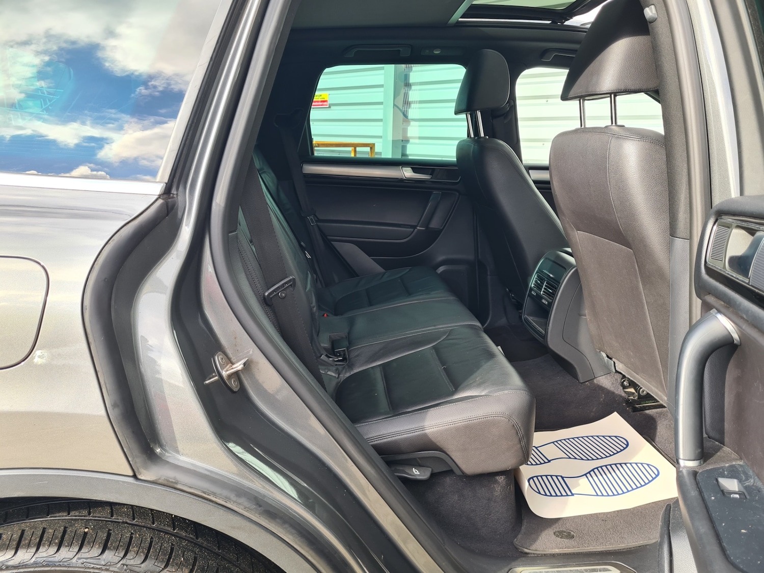 Used Volkswagen Touareg 2014 for sale - 77438800: Photo 8