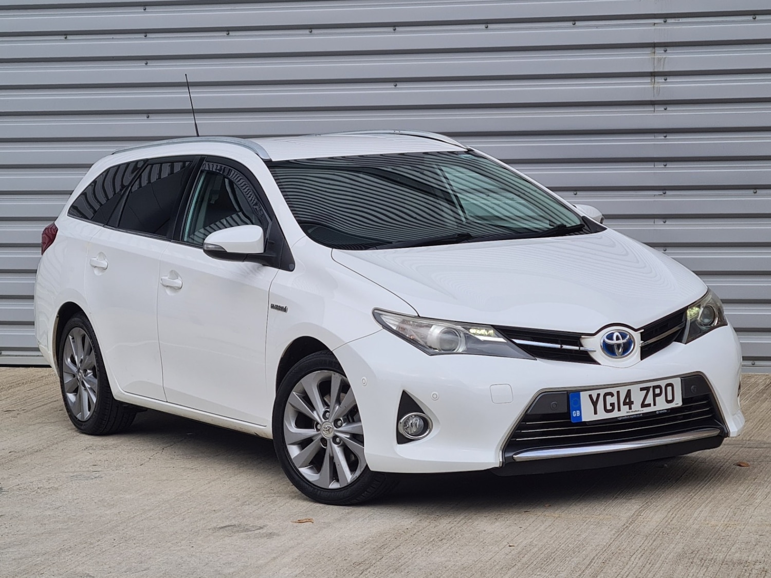 Used Toyota Auris 2014 for sale - 76237517: Photo 2