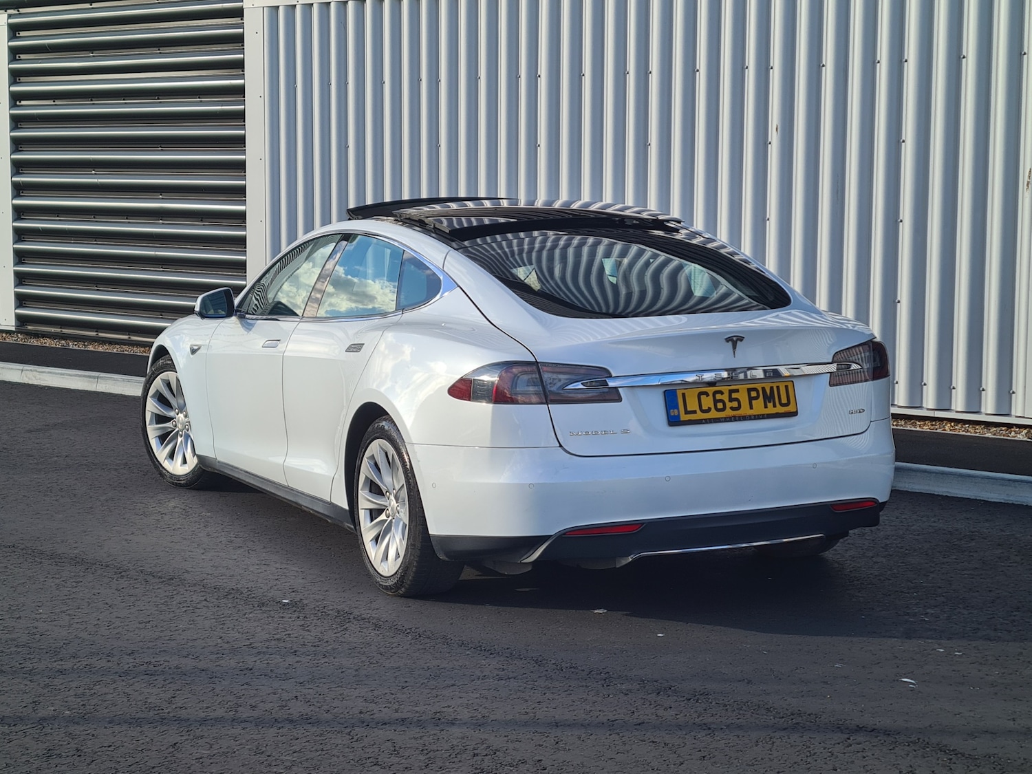 Used Tesla Model S 2015 for sale - 77704210: Photo 3