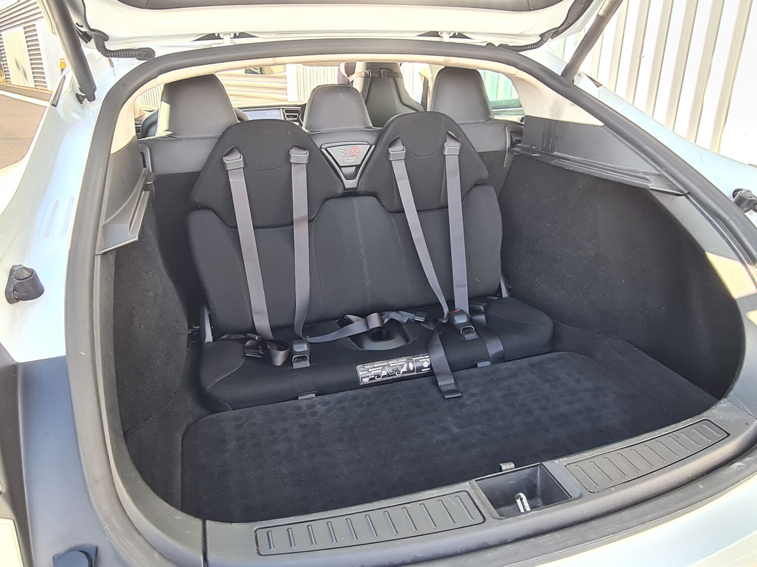 Used Tesla Model S 2015 for sale - 77704210: Photo 8