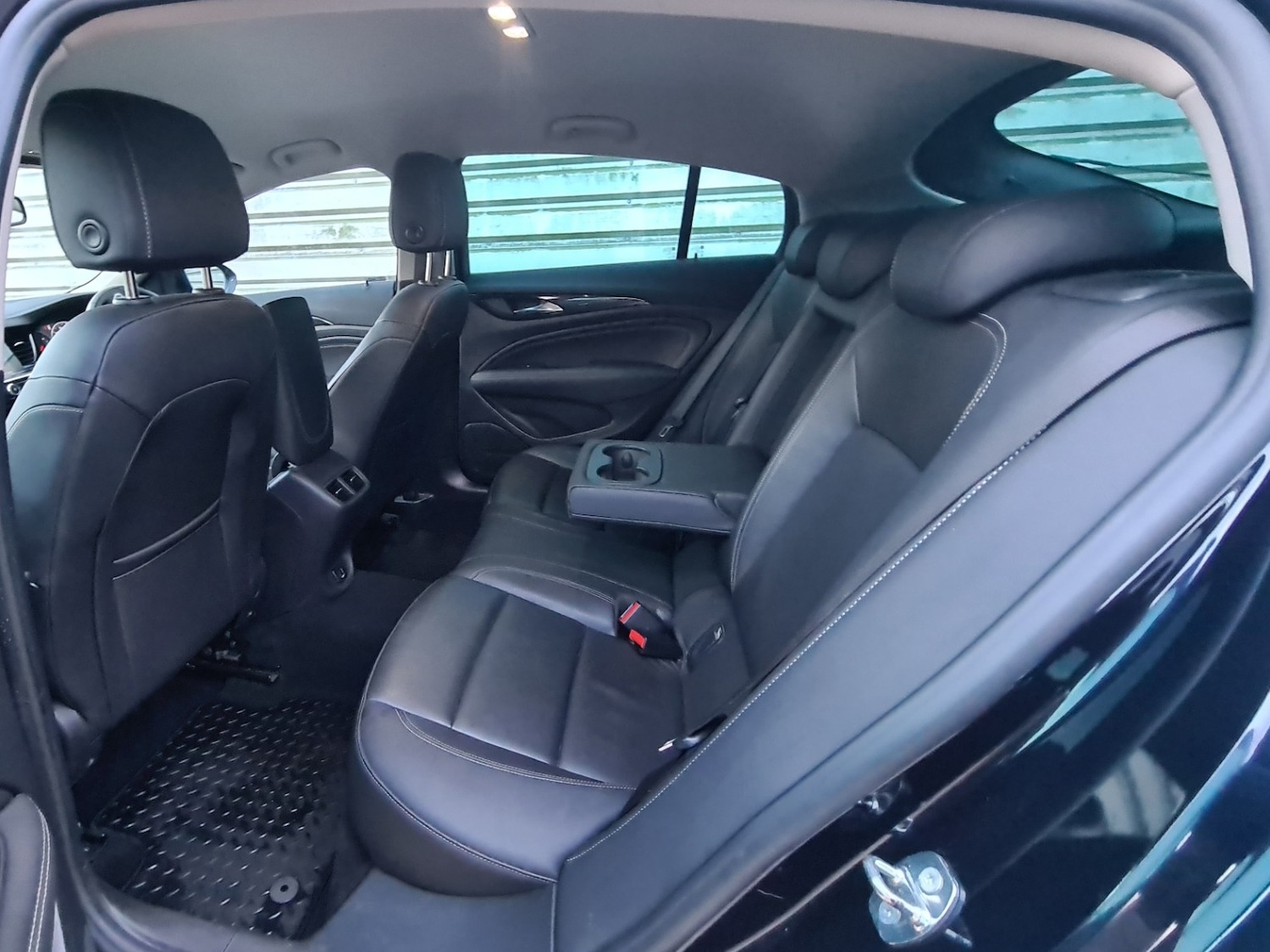 Used Vauxhall Insignia 2017 for sale - 76471422: Photo 5