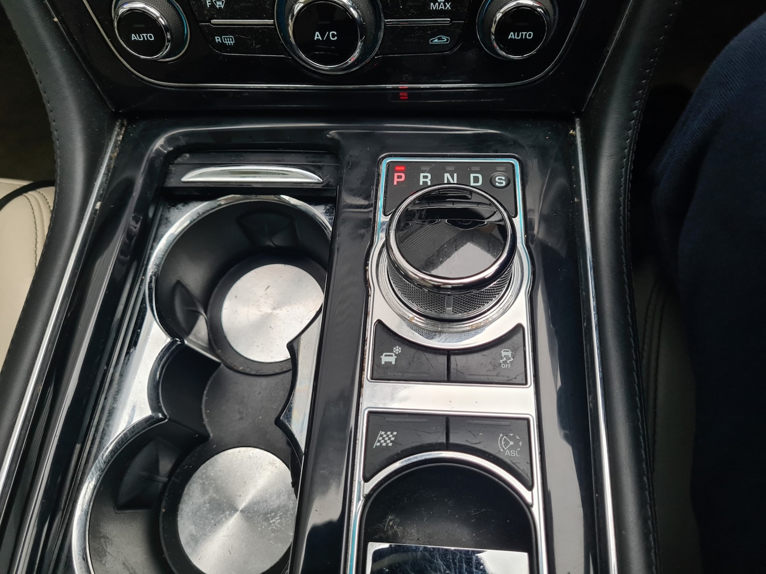 Used Jaguar XJ 2013 for sale - 77130552: Photo 22