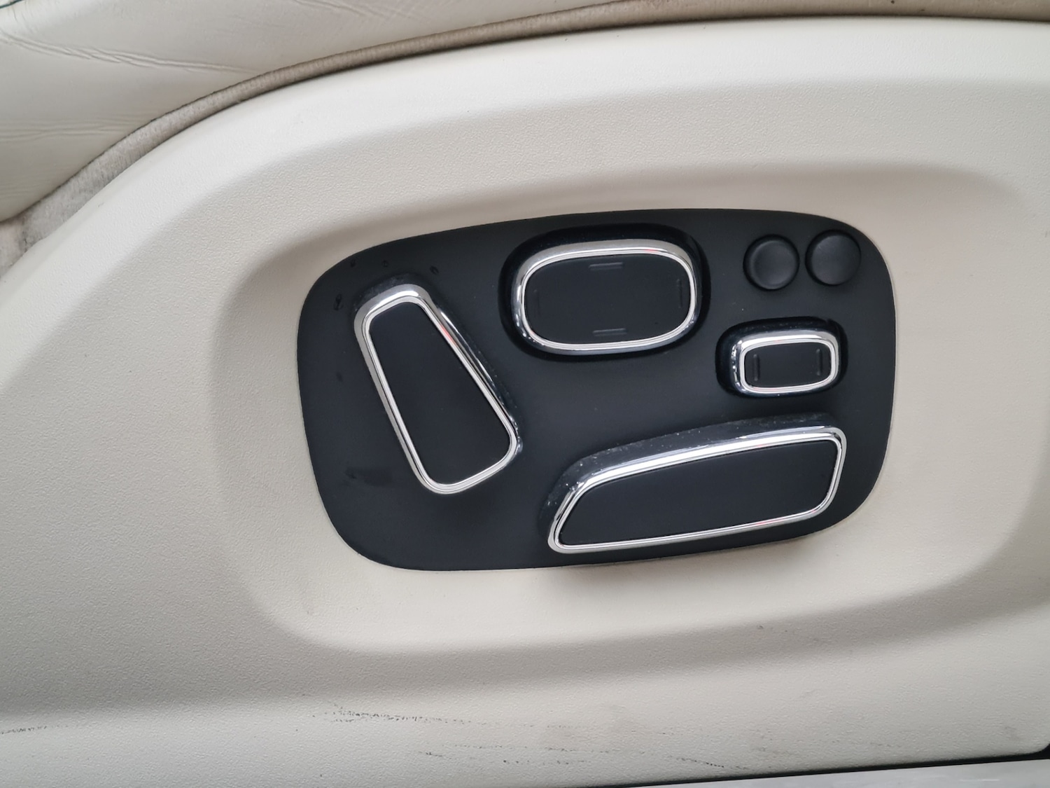 Used Jaguar XJ 2013 for sale - 77130552: Photo 24