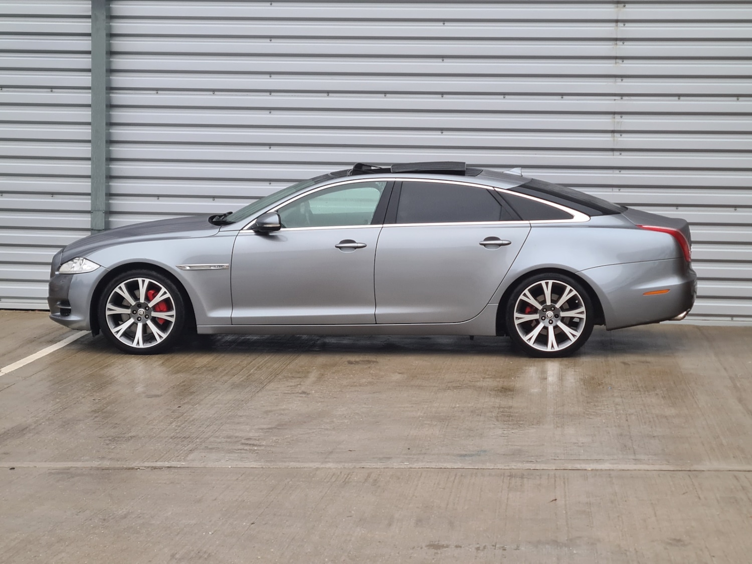 Used Jaguar XJ 2013 for sale - 77130552: Photo 3