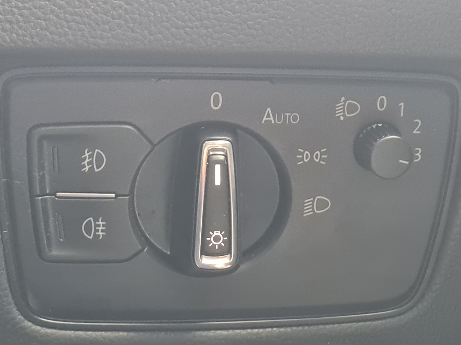 Used Volkswagen Passat 2015 for sale - 77626340: Photo 16