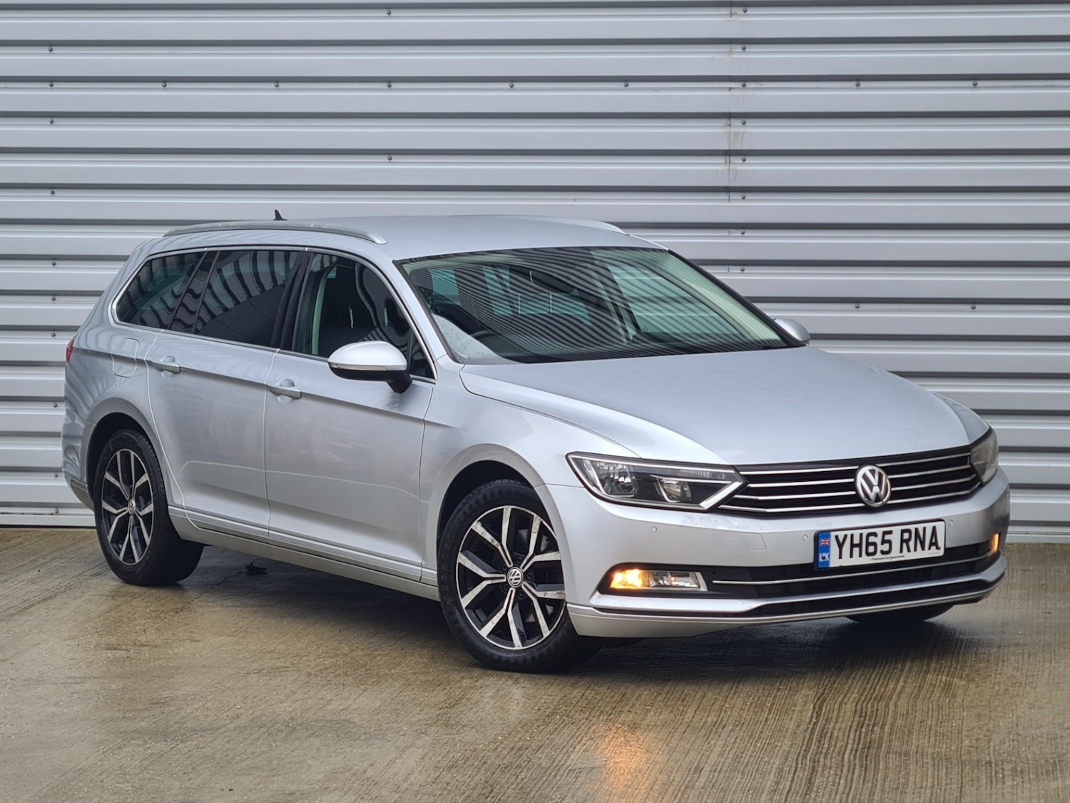 Used Volkswagen Passat 2015 for sale - 77626340: Photo 2