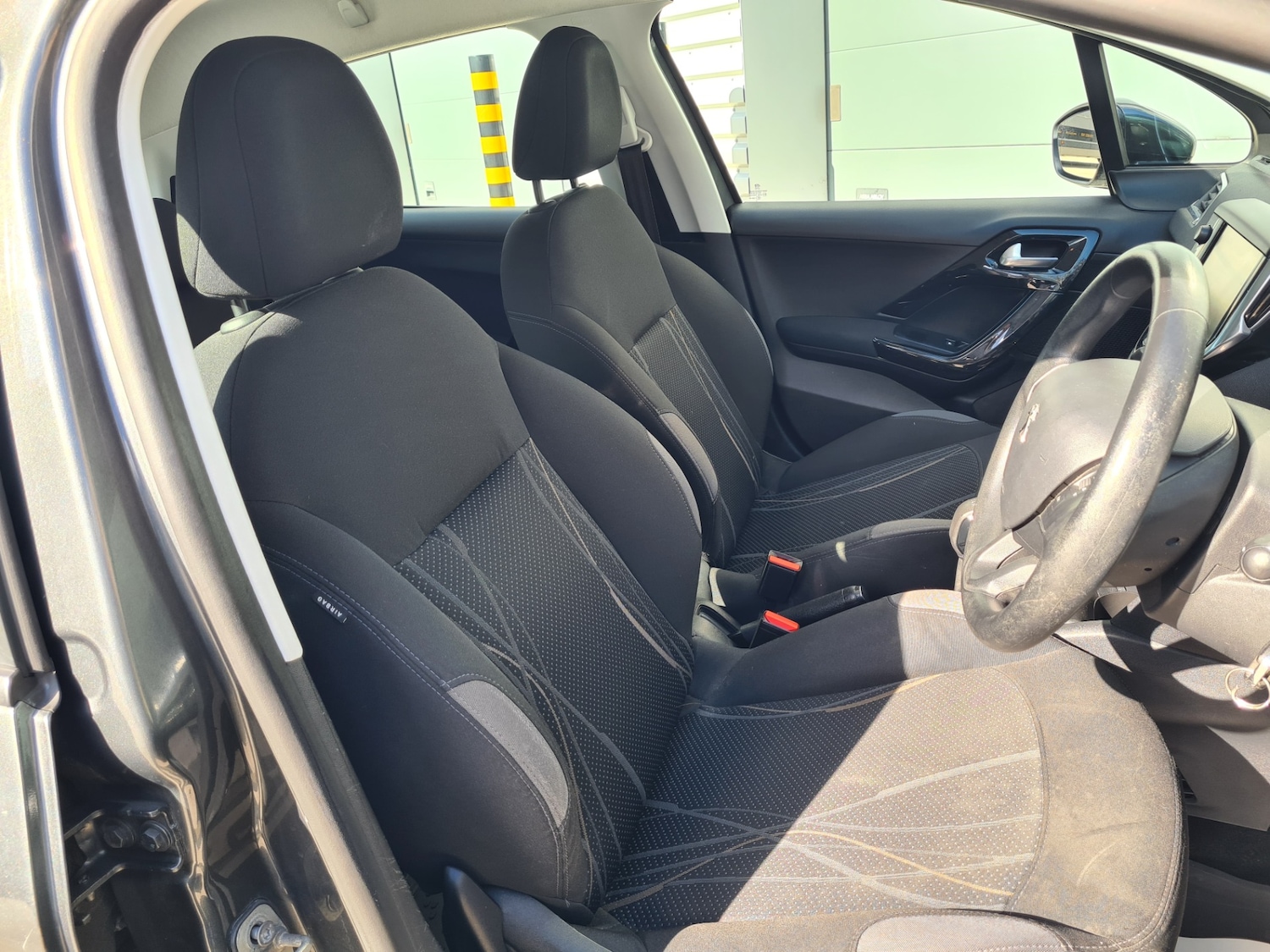 Used Peugeot 208 2012 for sale - 76120535: Photo 5