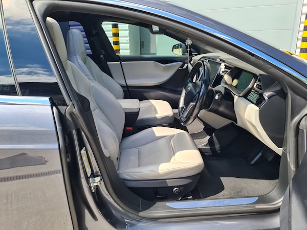 Used Tesla Model S 2016 for sale - 74743916: Photo 7