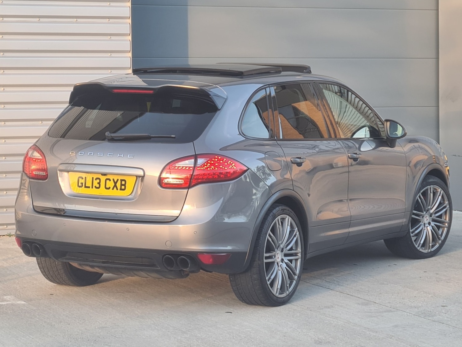 Used Porsche Cayenne 2013 for sale - 76446085: Photo 3