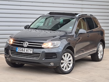 Used Volkswagen Touareg 2012 for sale - 75731546: Photo